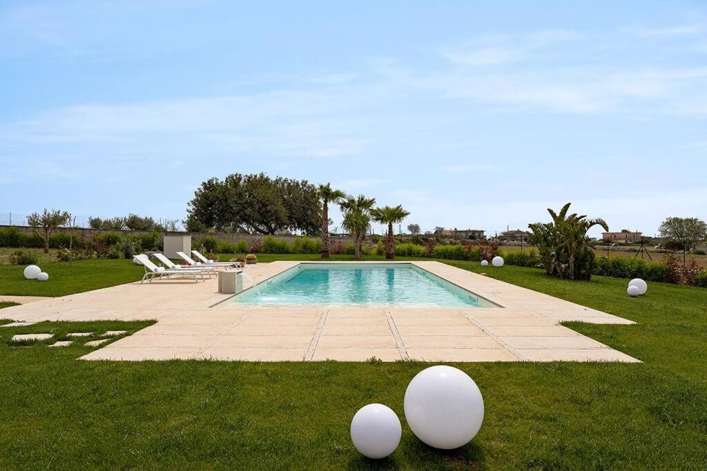 Villa Paradiso With Private Pool, Bbq Area, Huge Garden And Free Parking Modica Exterior foto